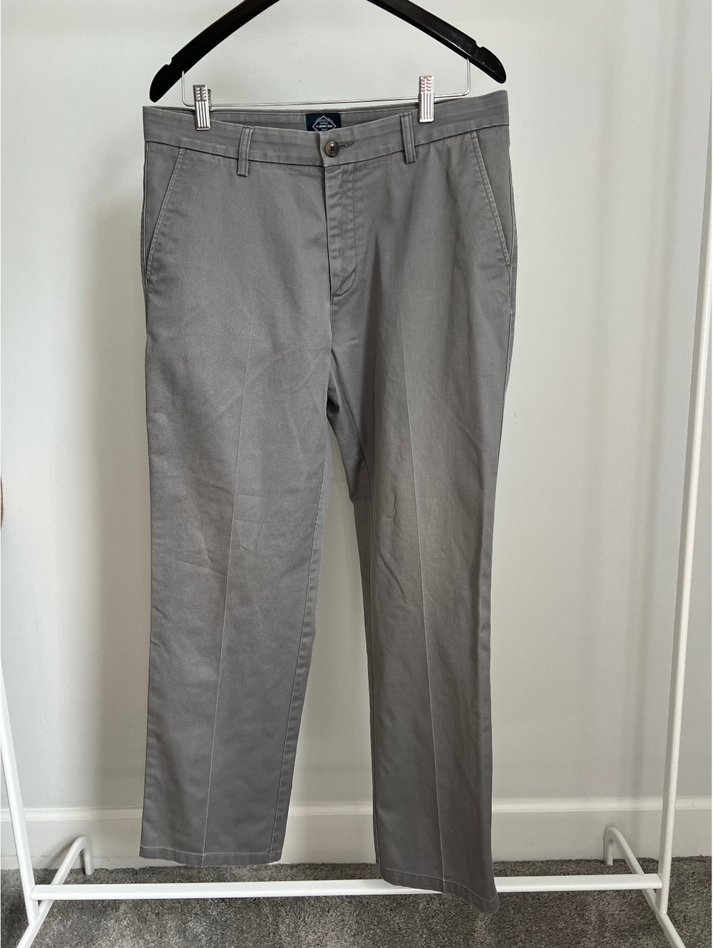 St. John’s Bay Men’s Gray Chino Pants 34x32 Iron Free Stretch Straight Leg